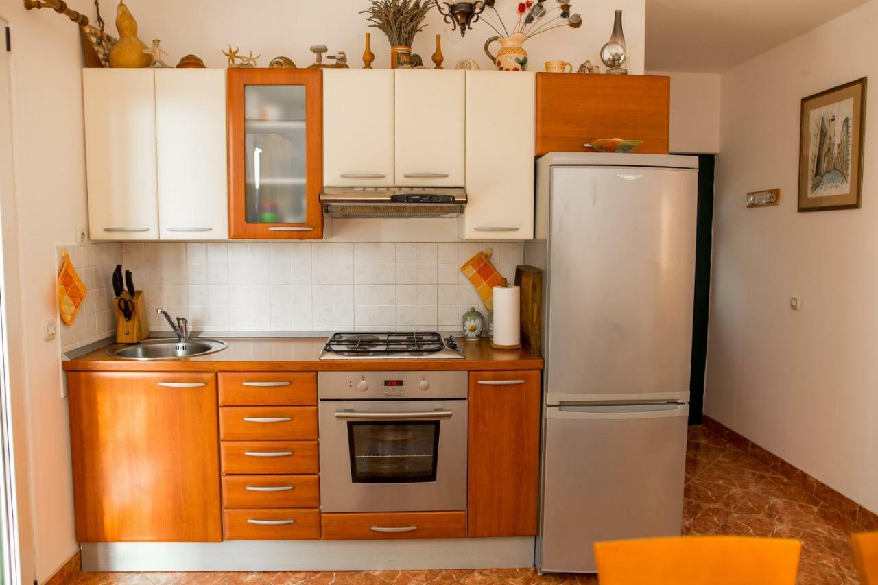 Mare&Karlo Apartment มาลี เดอร์เวนิค ภายนอก รูปภาพ