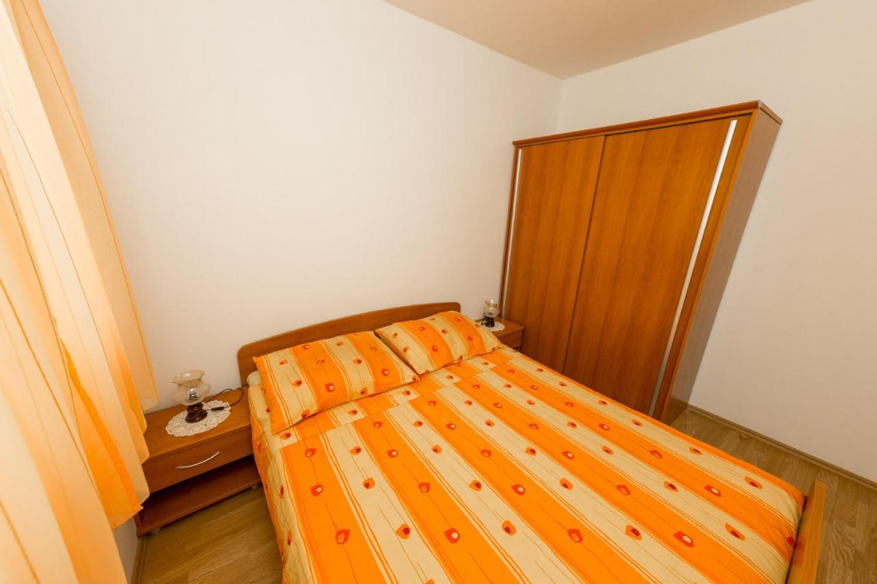 Mare&Karlo Apartment มาลี เดอร์เวนิค ภายนอก รูปภาพ